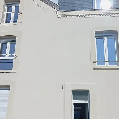 Grand Neuf Au Calme * Reims